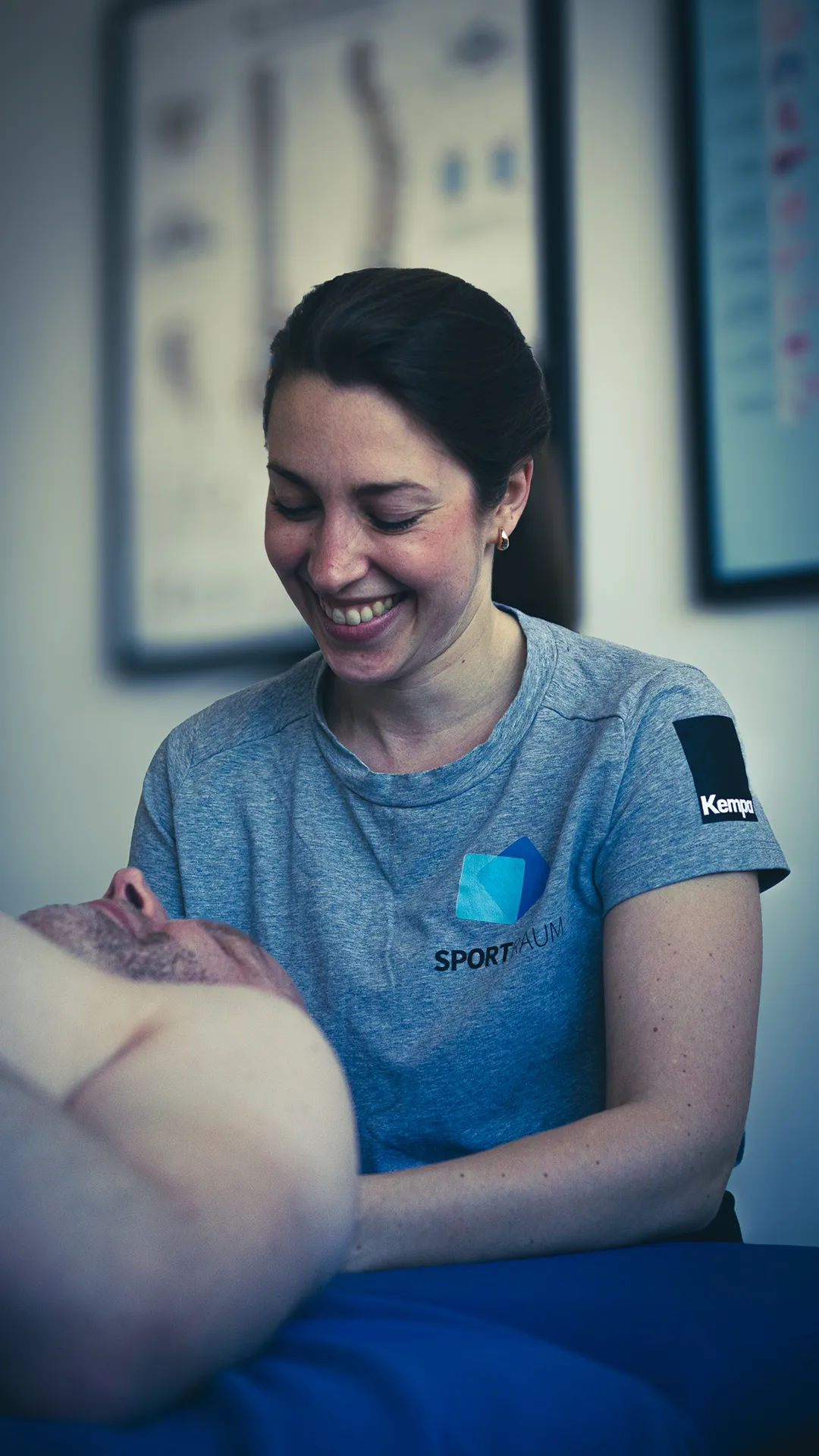 Eine Behandlung in der Physiotherapie Sportraum Mainz